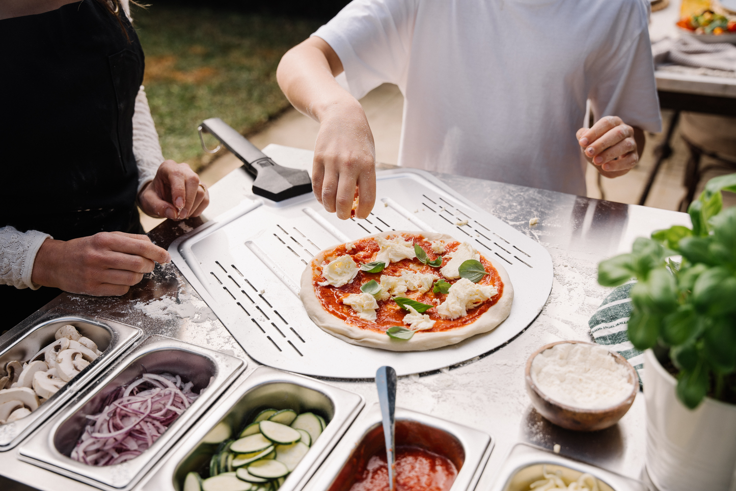 Aluminum Perforated Pizza Peel