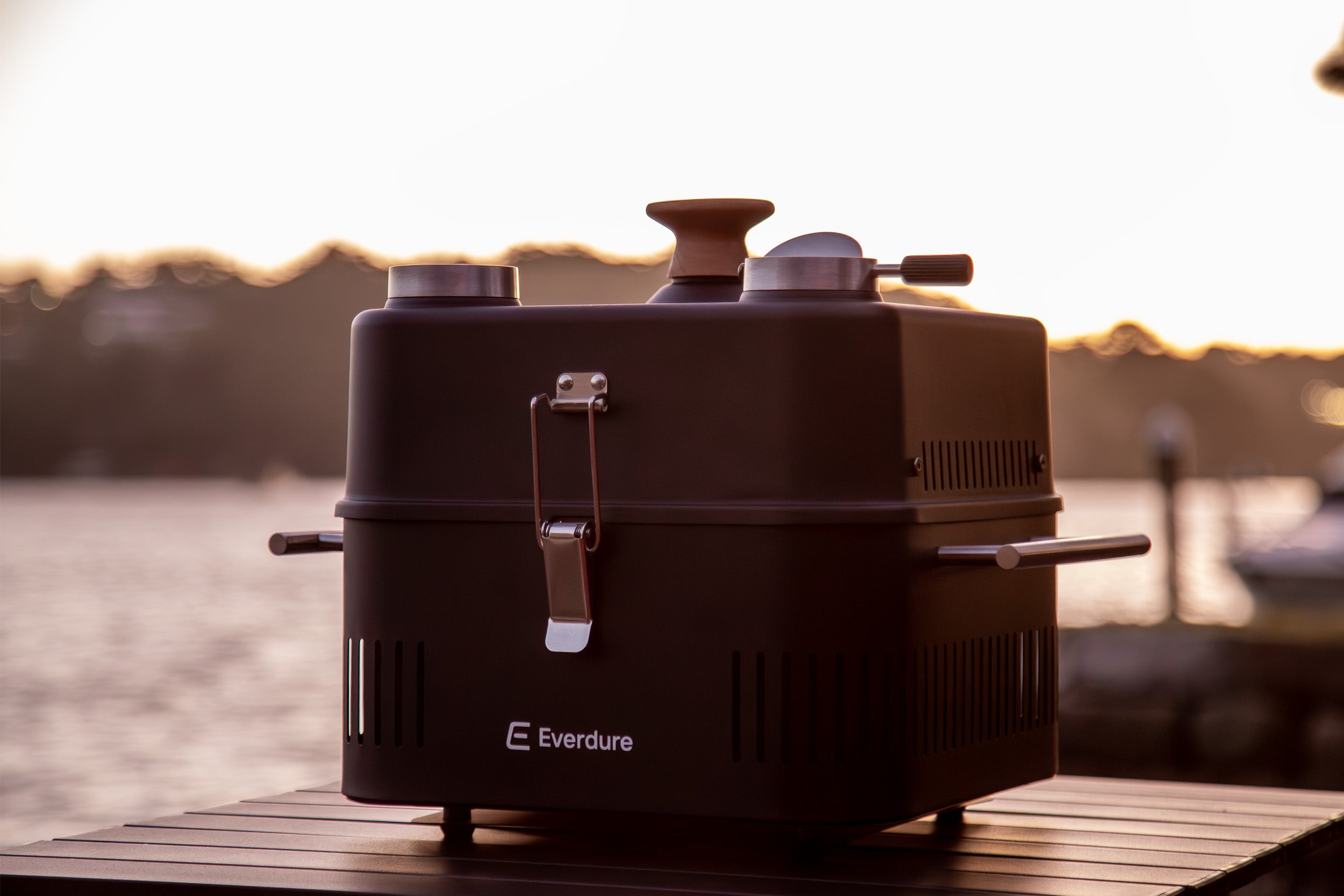 CUBE 360 Portable Charcoal BBQ | Everdure