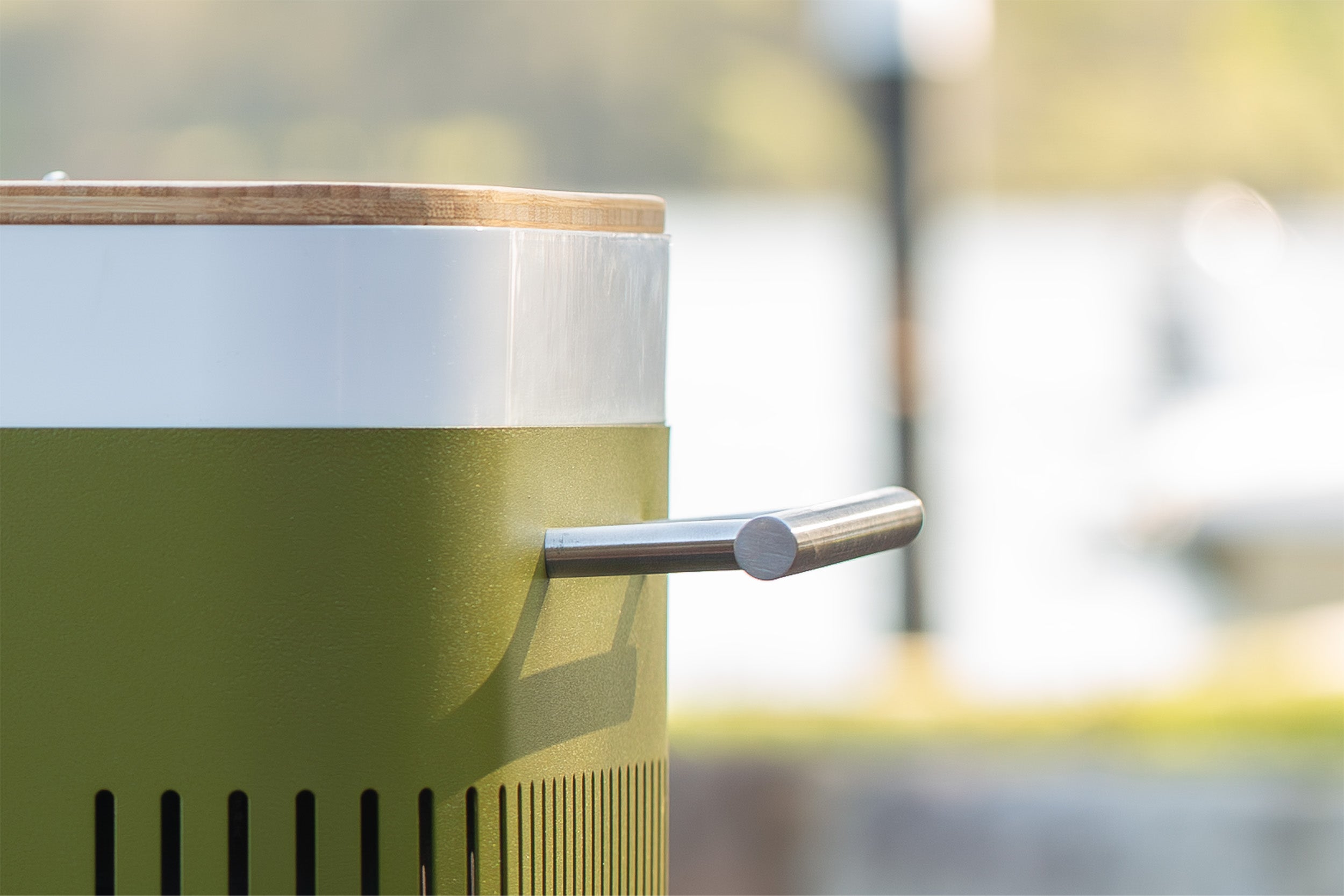 CUBE Portable Charcoal Grill | Everdure
